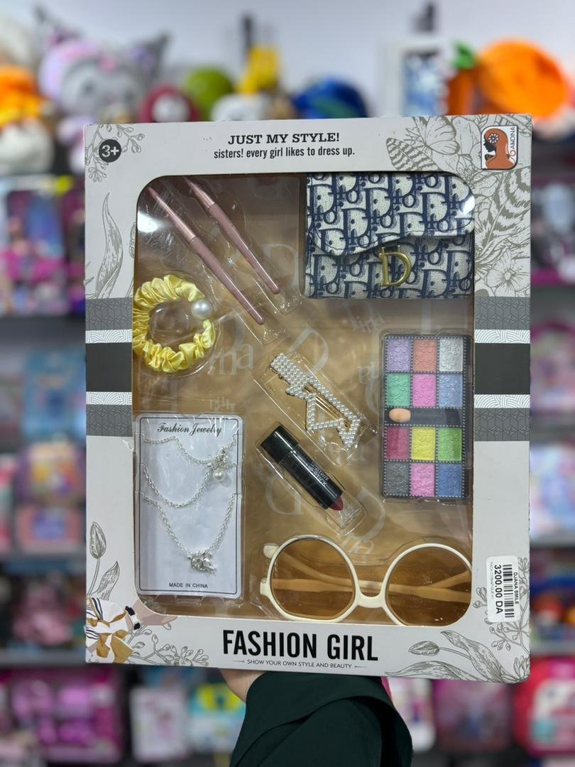 2026/04/1000043394.jpg fashion girl pack - الصورة 1